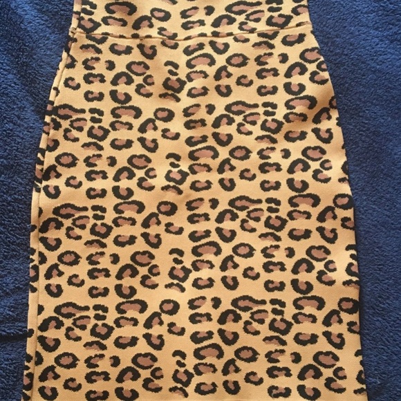 BCBG MAXAZRIA vintage leopard print skirt - Picture 1 of 5
